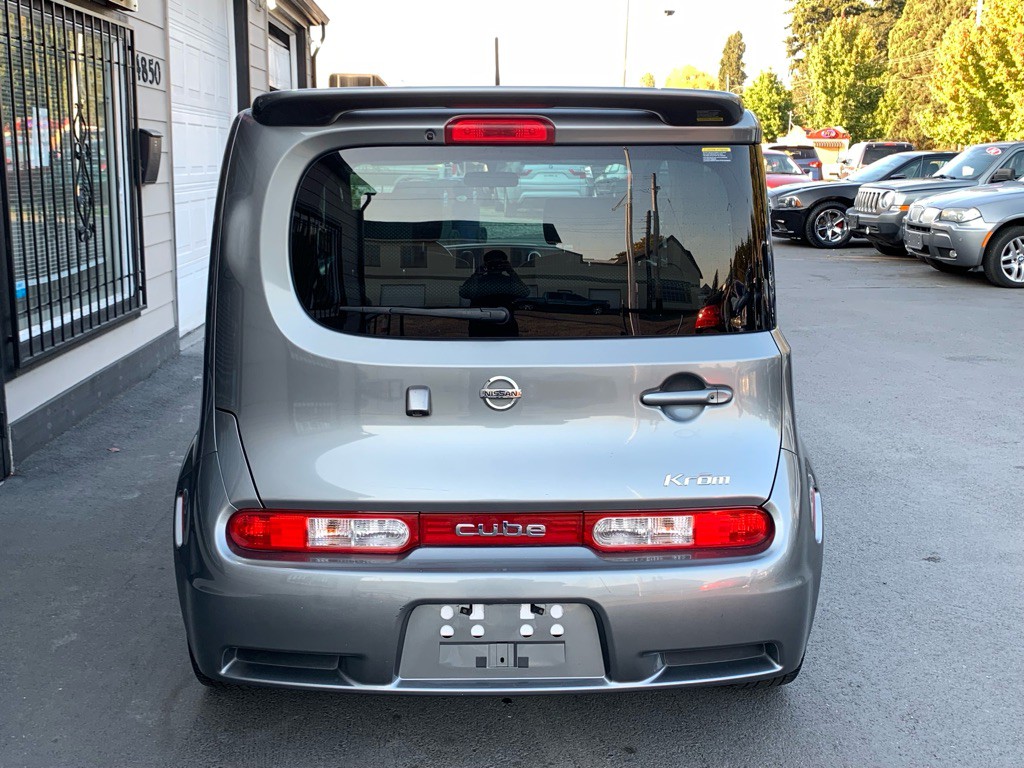 2010 Nissan Cube Image 4