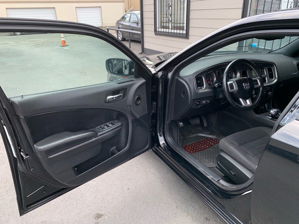 2013 Dodge Charger Image 10