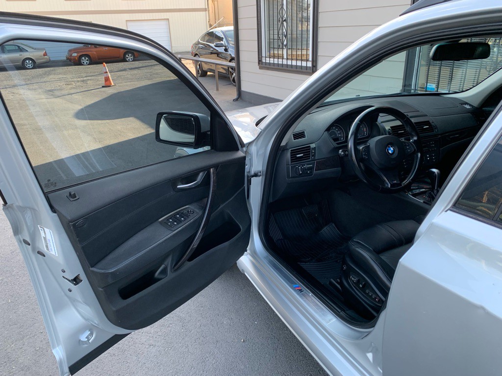 2007 BMW X3 Image 9
