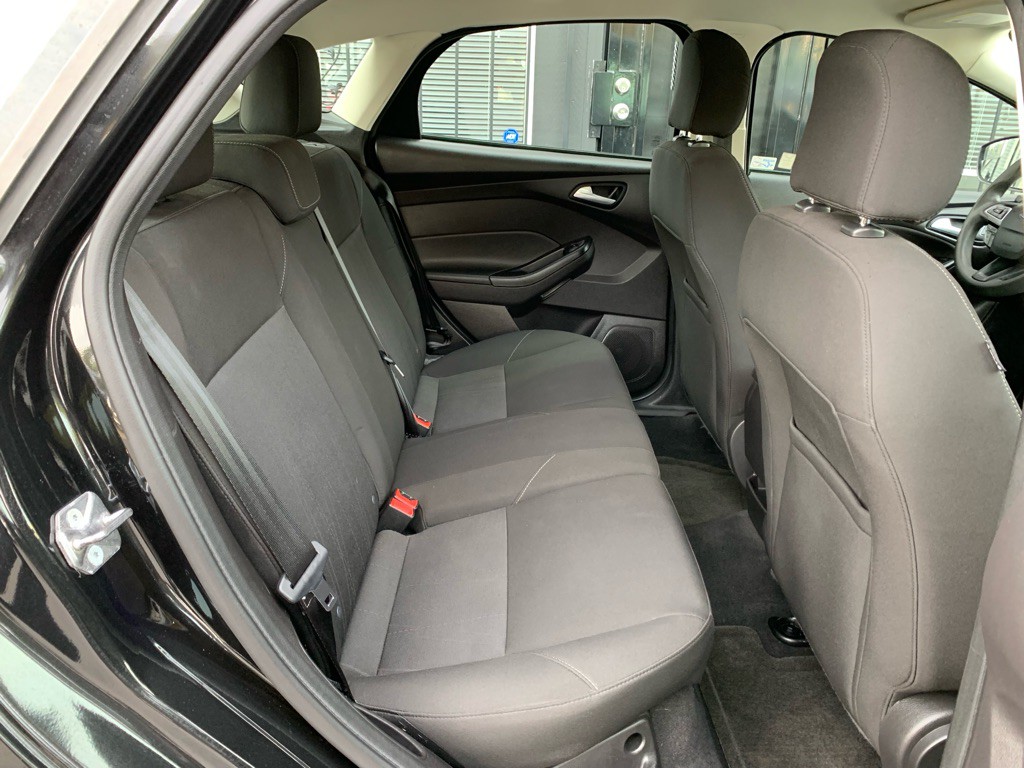 2015 Ford Focus Image 22