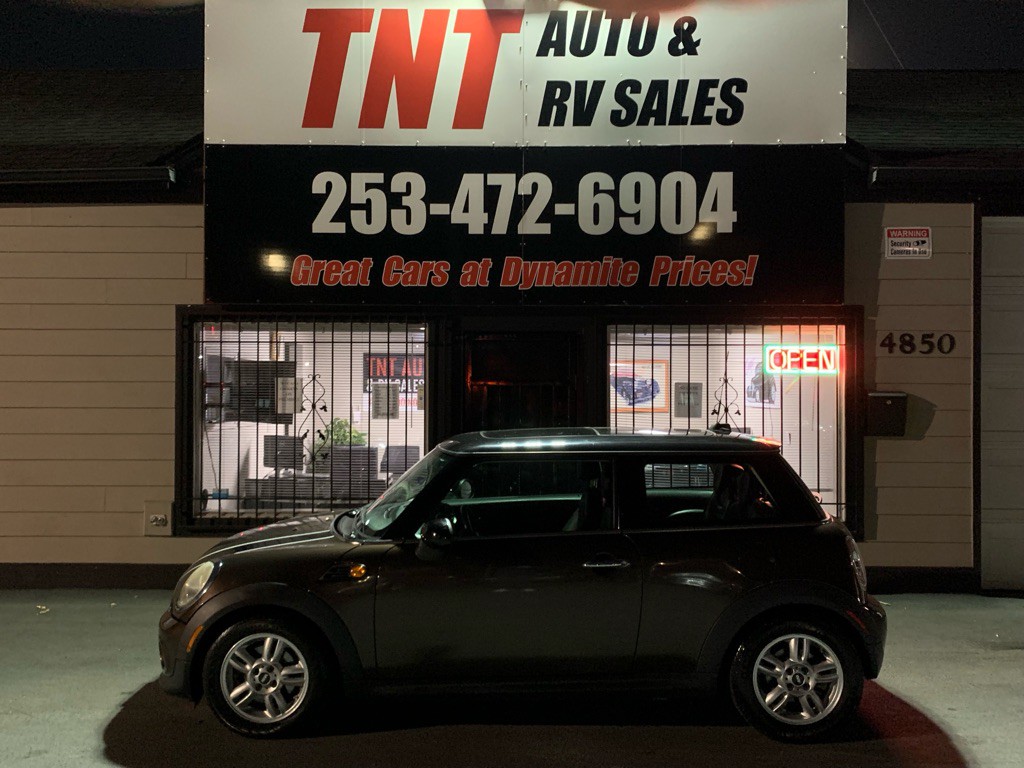 2012 MINI Cooper Image 2