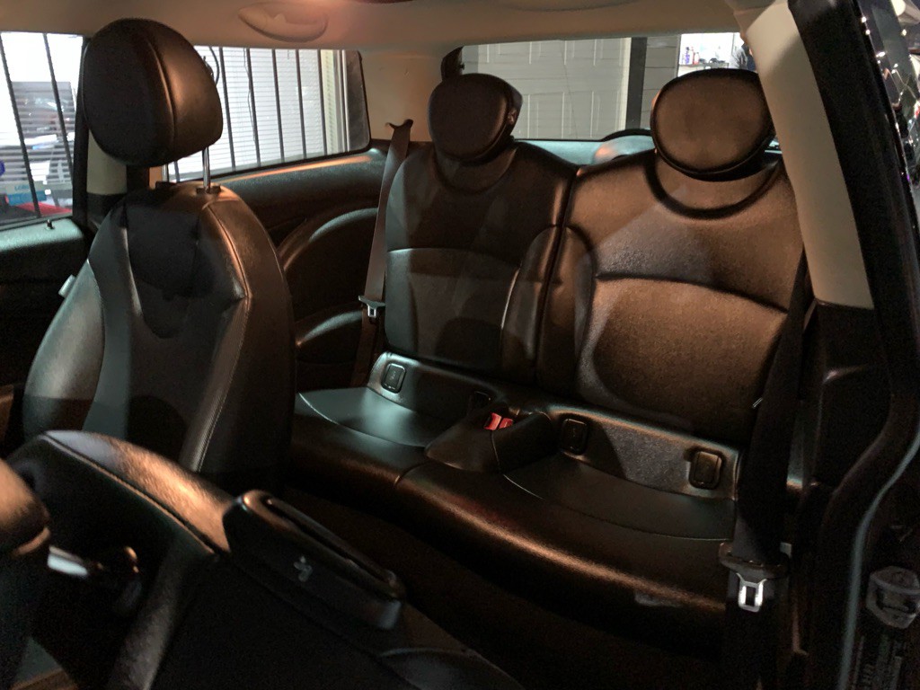 2012 MINI Cooper Image 13