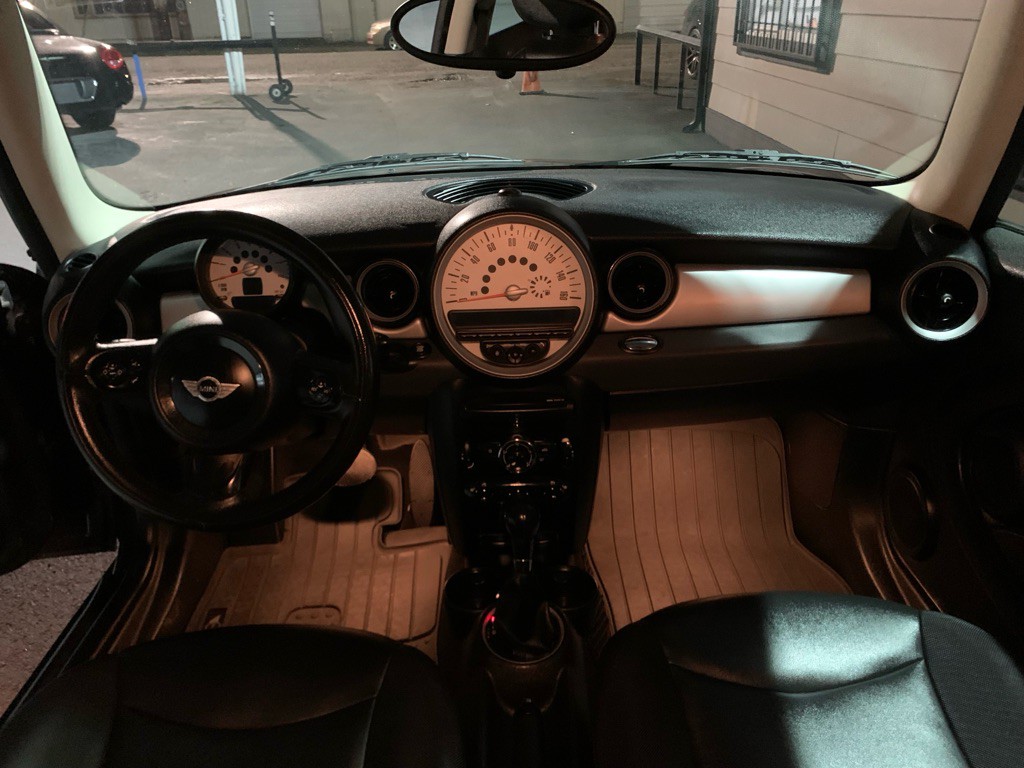 2012 MINI Cooper Image 14