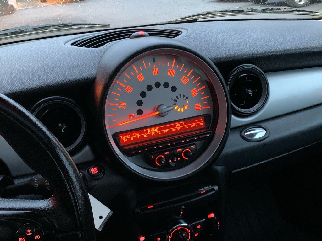 2012 MINI Cooper Image 20