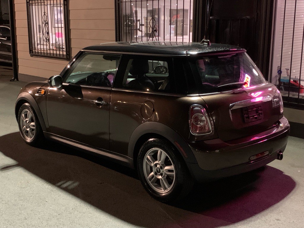 2012 MINI Cooper Image 4