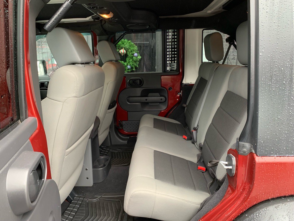 2010 Jeep Wrangler Unlimited Image 18