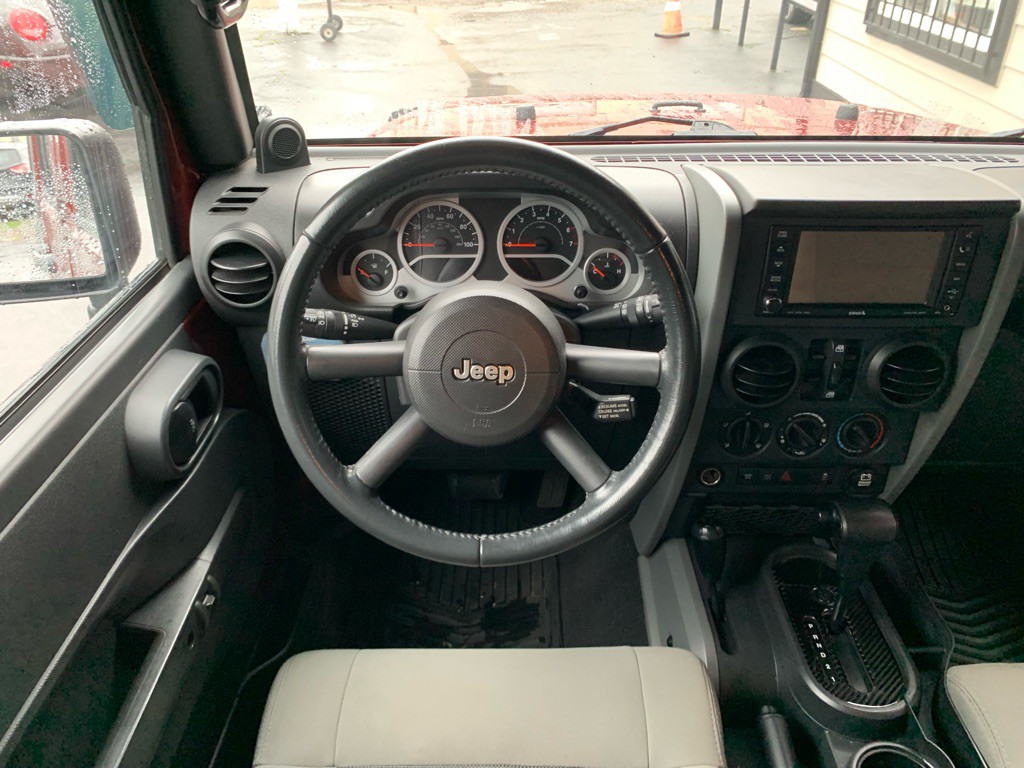 2010 Jeep Wrangler Unlimited Image 20