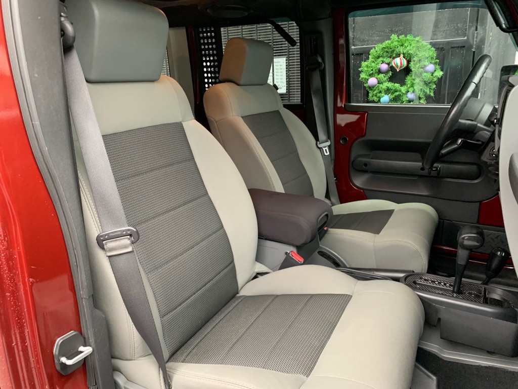 2010 Jeep Wrangler Unlimited Image 30