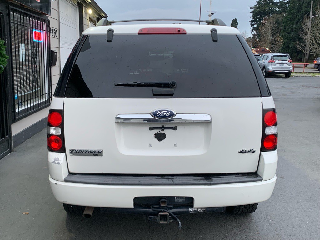 2010 Ford Explorer Image 4