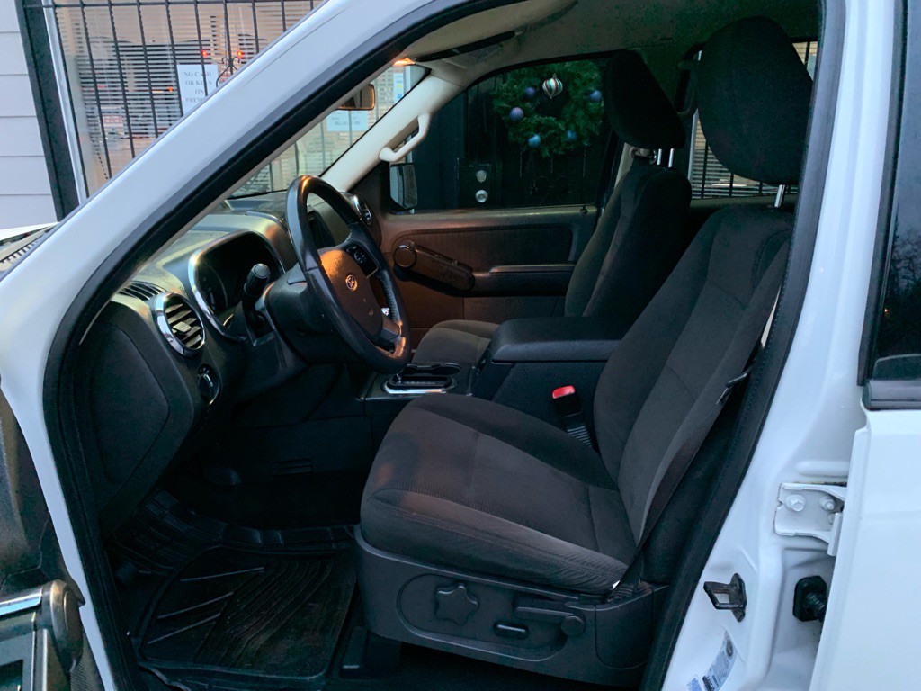 2010 Ford Explorer Image 13
