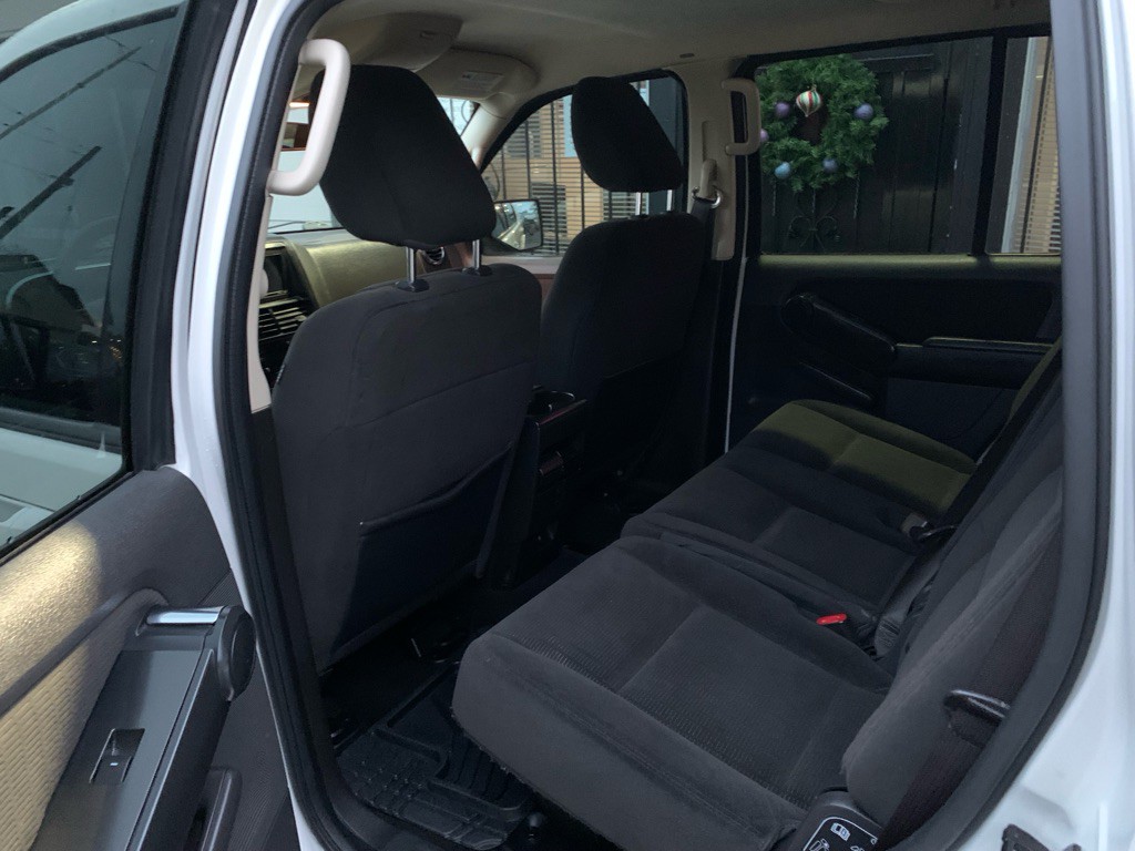 2010 Ford Explorer Image 16