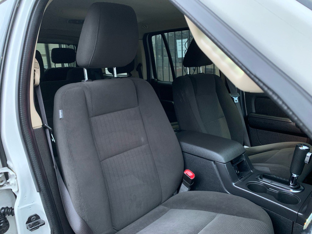 2010 Ford Explorer Image 25