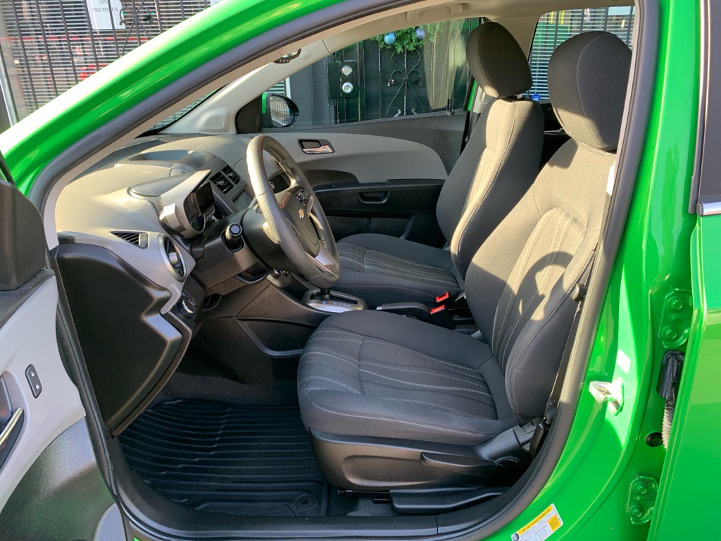 2016 Chevrolet Sonic Image 11