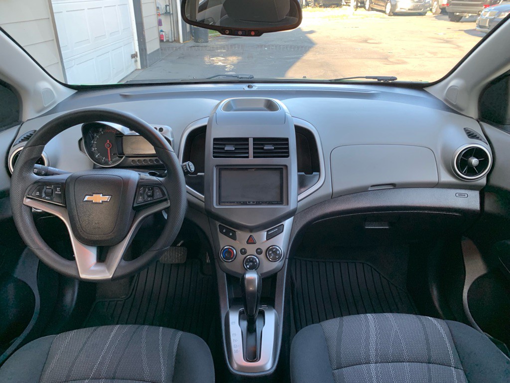 2016 Chevrolet Sonic Image 15