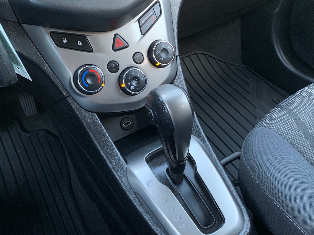 2016 Chevrolet Sonic Image 20