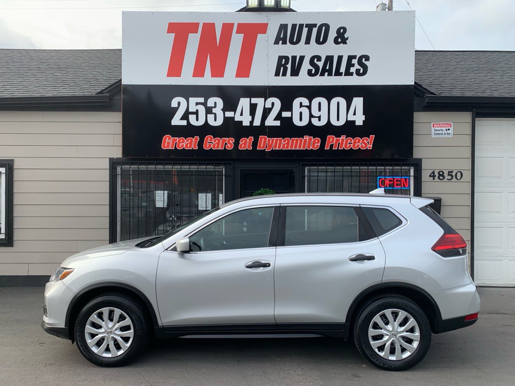 2017 Nissan Rogue Image 2