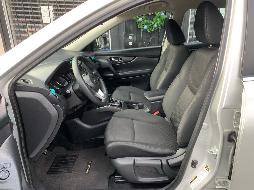 2017 Nissan Rogue Image 11