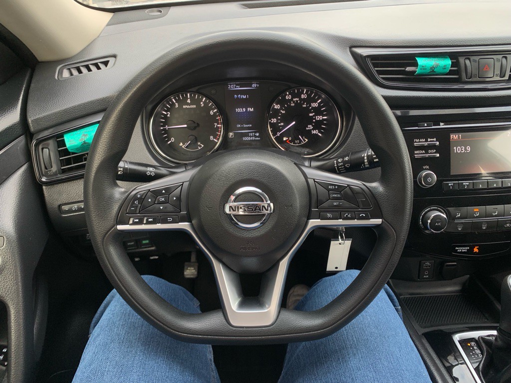 2017 Nissan Rogue Image 21