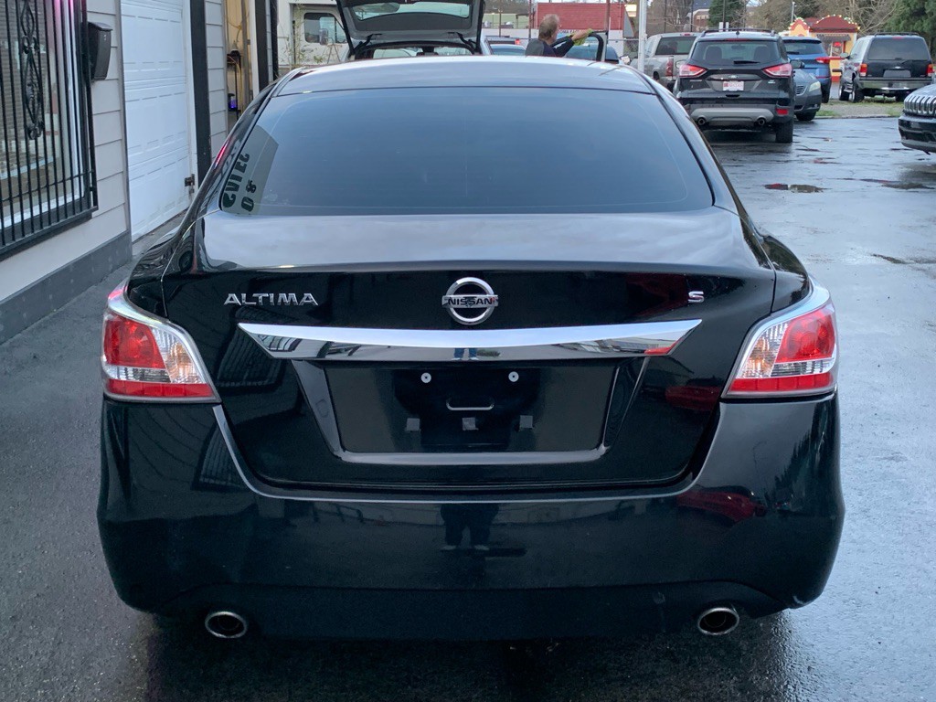 2015 Nissan Altima Image 4