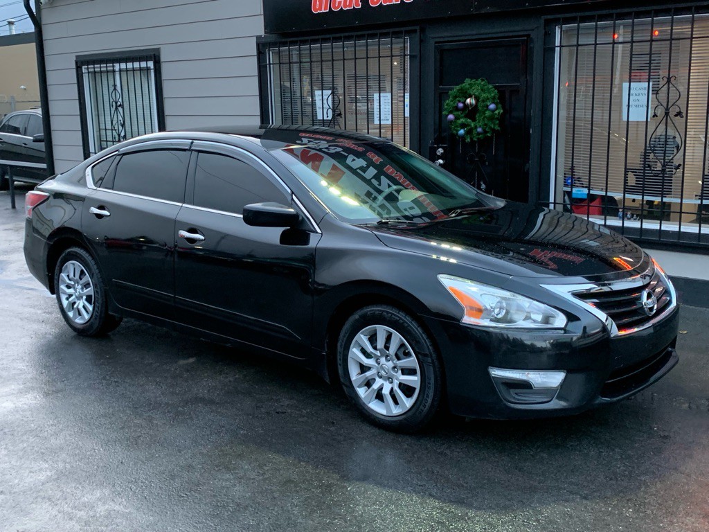 2015 Nissan Altima Image 8