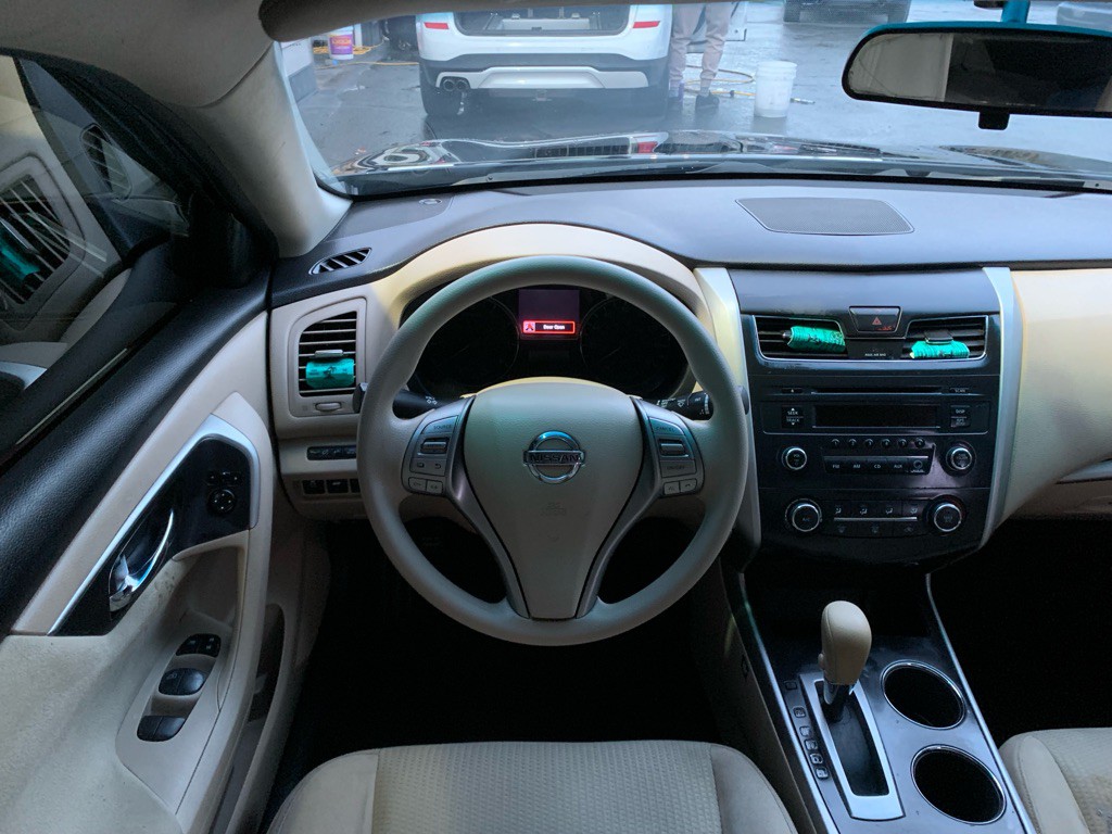 2015 Nissan Altima Image 16