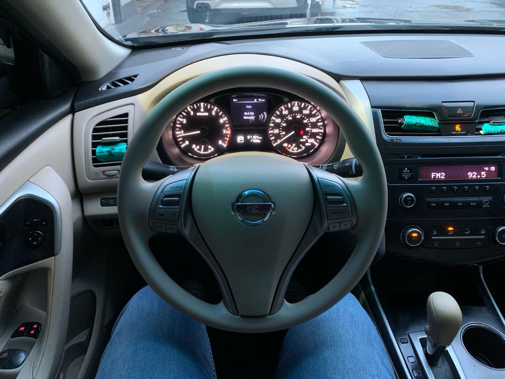 2015 Nissan Altima Image 17