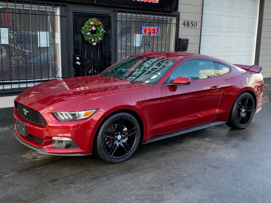 2017 Ford Mustang Image 1