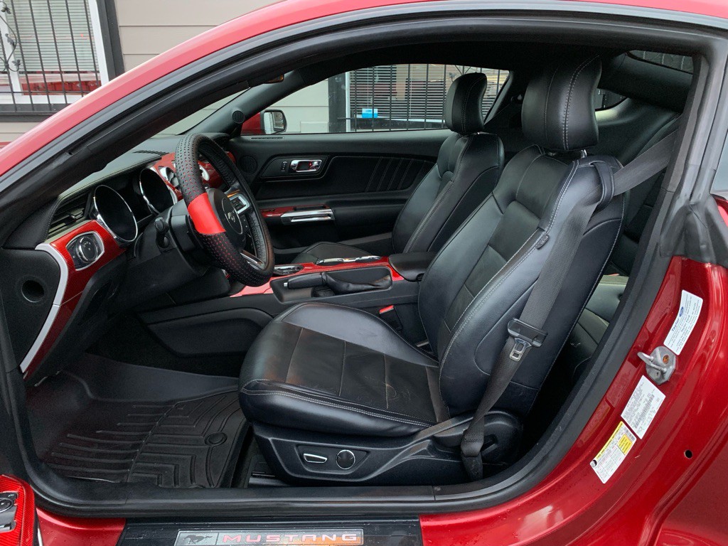 2017 Ford Mustang Image 13