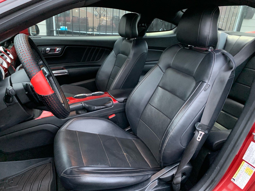 2017 Ford Mustang Image 14