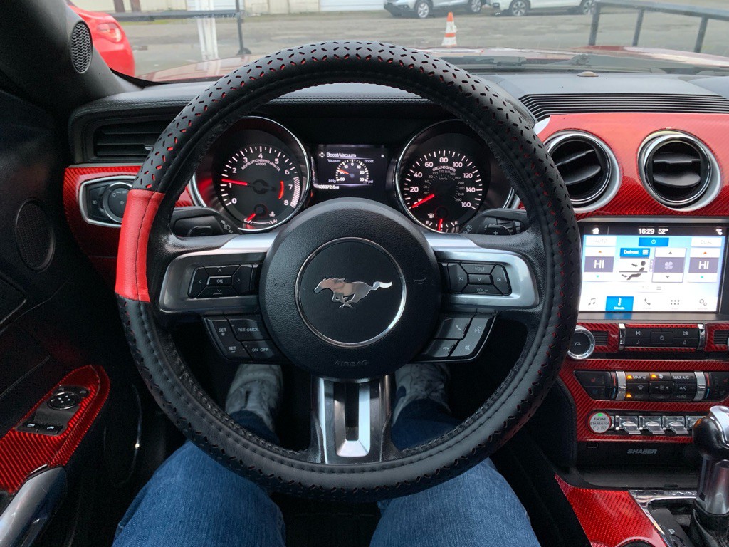 2017 Ford Mustang Image 18