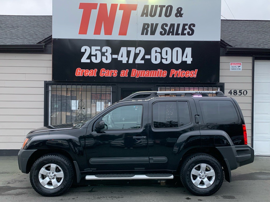 2013 Nissan Xterra Image 2