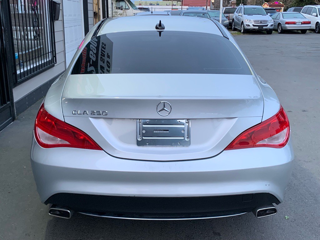2016 Mercedes-Benz CLA-Class Image 4