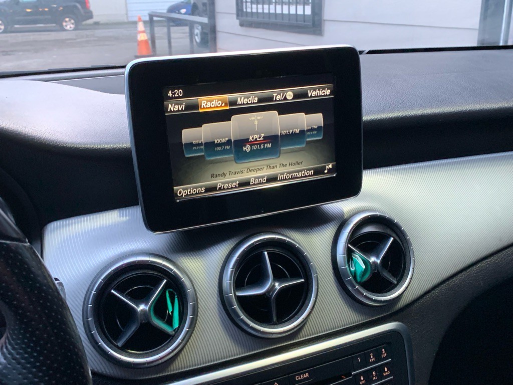 2016 Mercedes-Benz CLA-Class Image 21