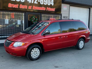 Image for 2005 Chrysler Town & Country LX ID: 7156502