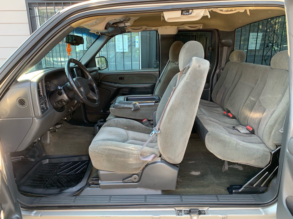 2003 Chevrolet Silverado 1500 Image 11