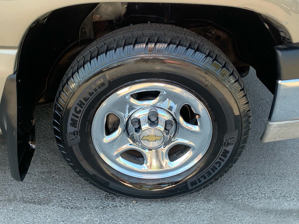 2003 Chevrolet Silverado 1500 Image 17