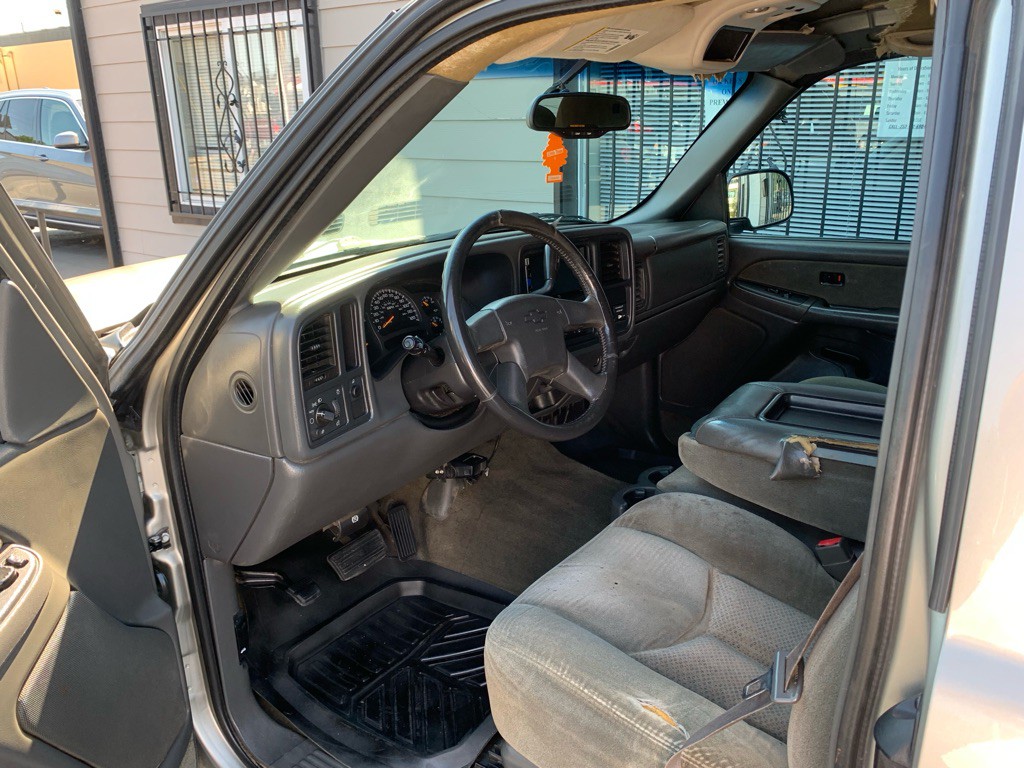 2003 Chevrolet Silverado 1500 Image 10
