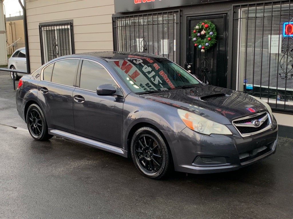 2010 Subaru Legacy Image 8