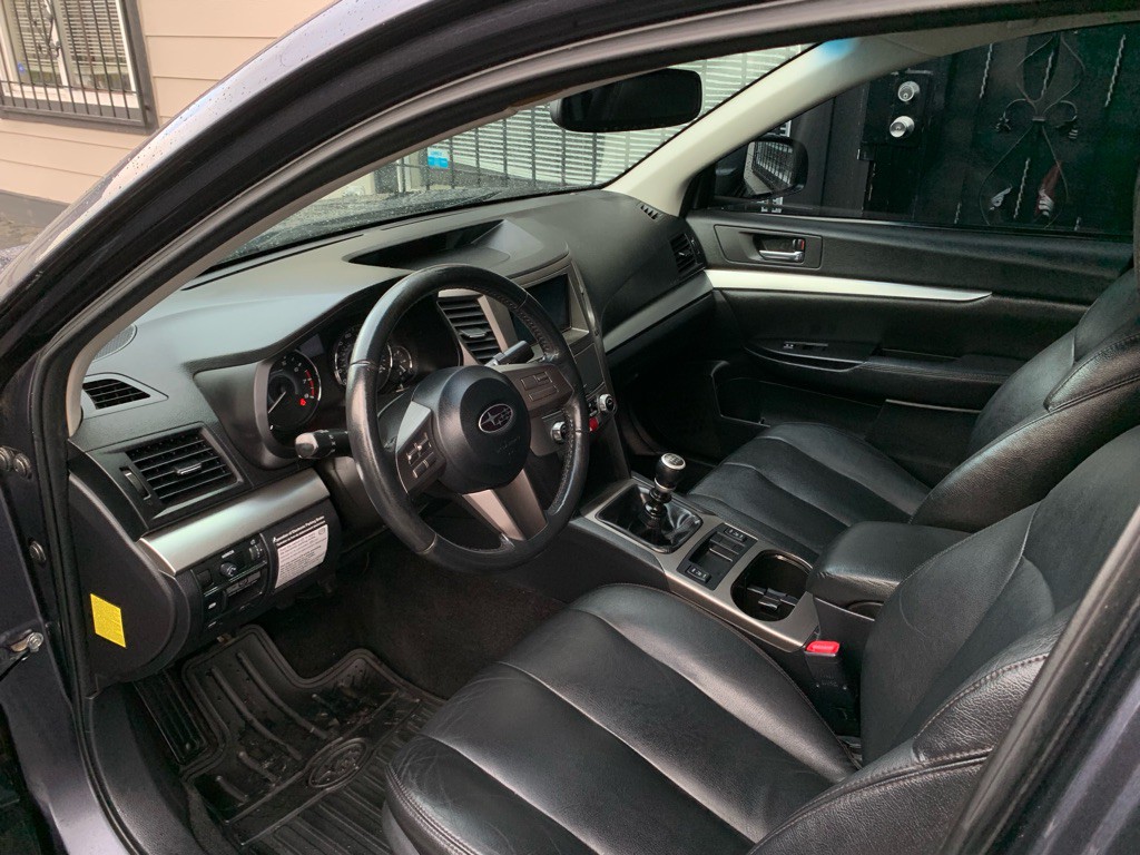 2010 Subaru Legacy Image 10