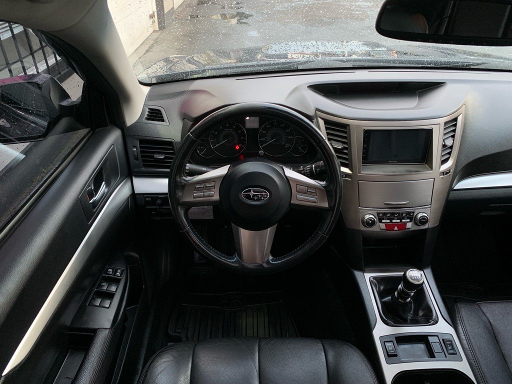 2010 Subaru Legacy Image 16