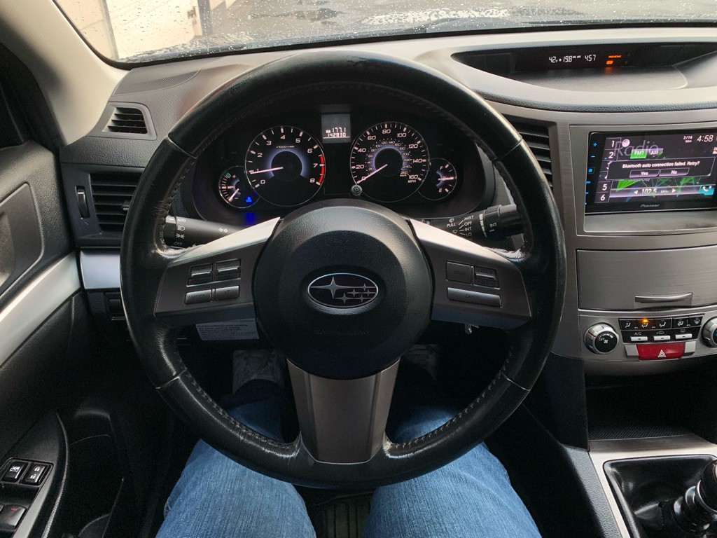 2010 Subaru Legacy Image 17