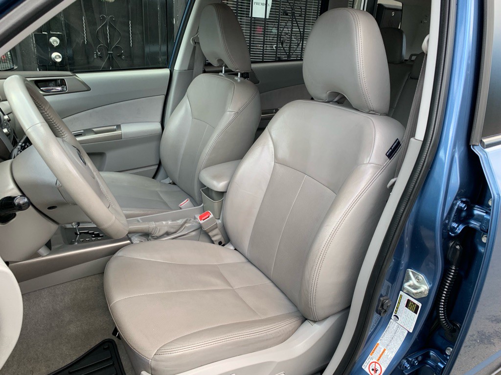 2010 Subaru Forester Image 12