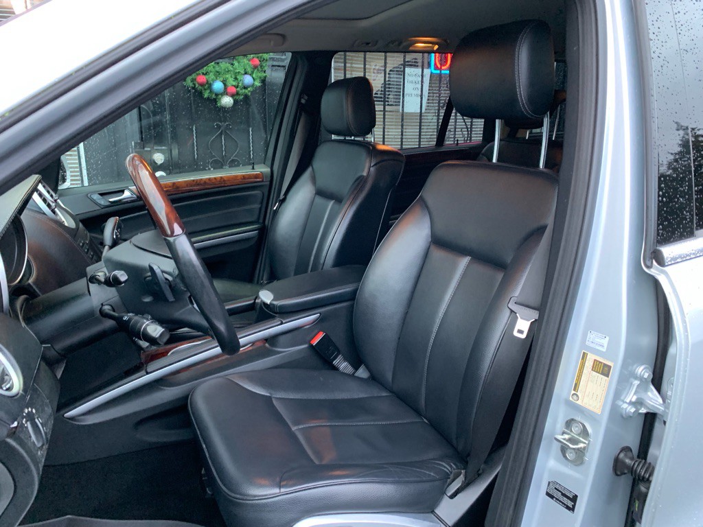 2010 Mercedes-Benz GL-Class Image 12