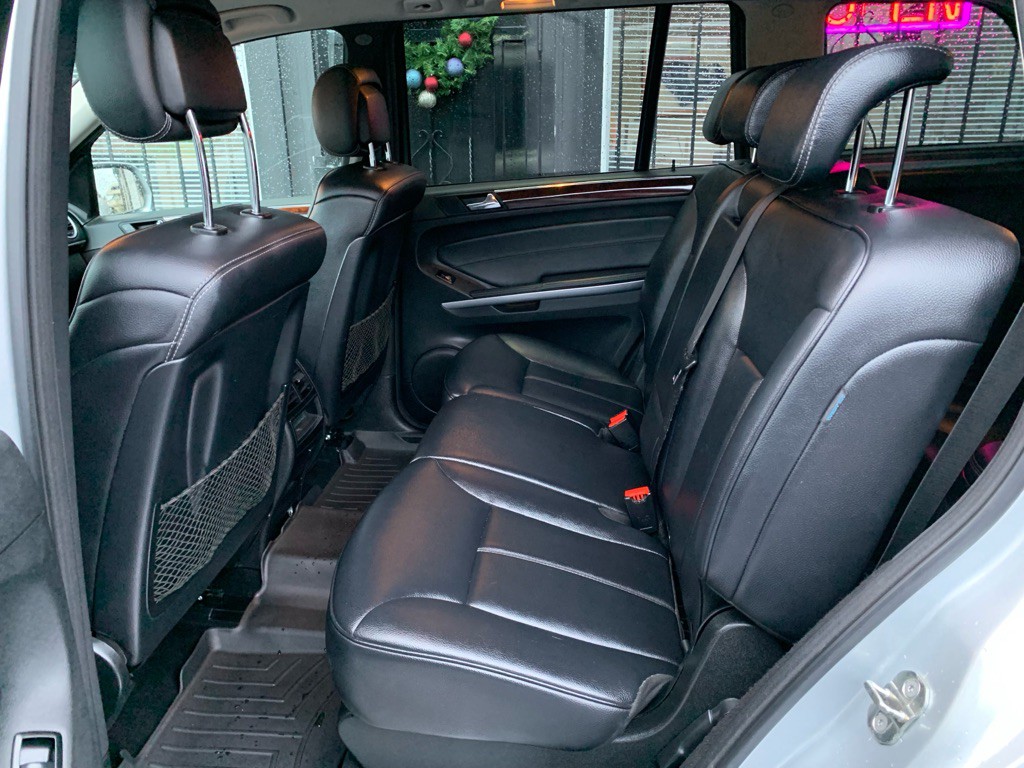 2010 Mercedes-Benz GL-Class Image 14