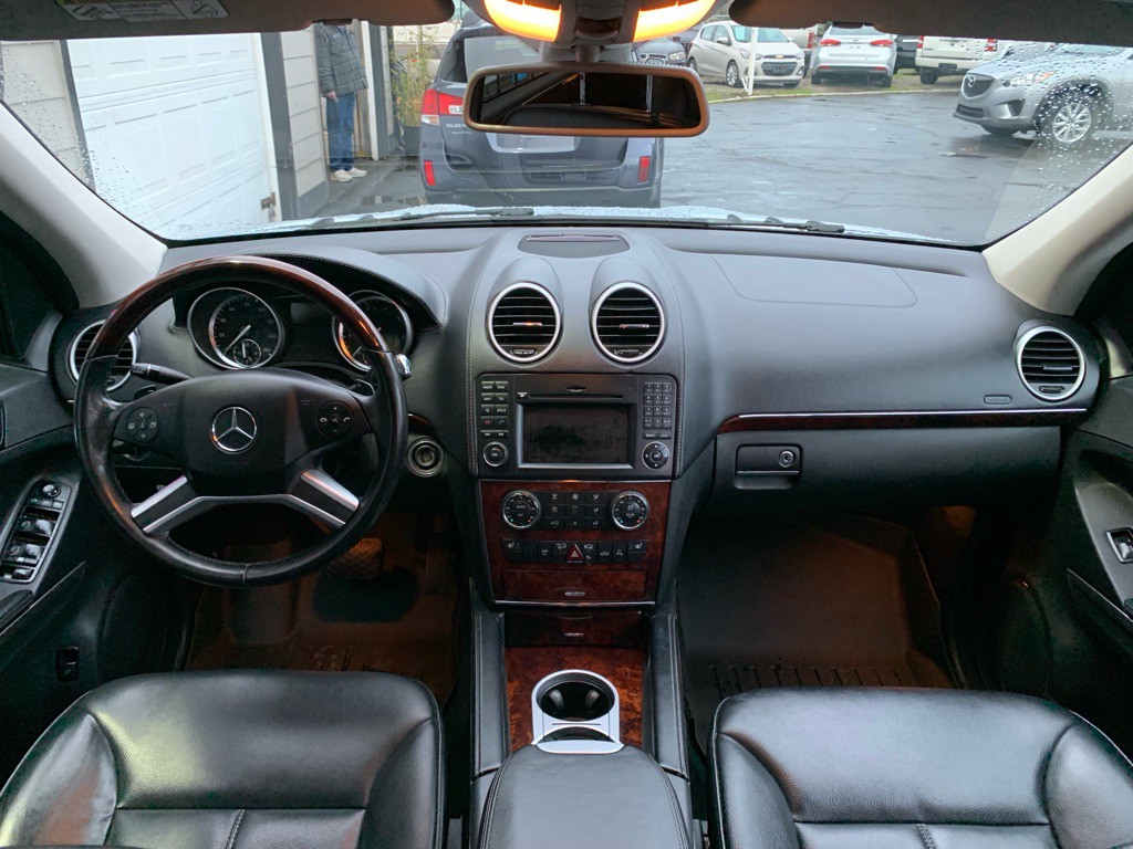 2010 Mercedes-Benz GL-Class Image 16