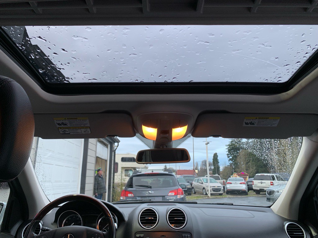 2010 Mercedes-Benz GL-Class Image 17