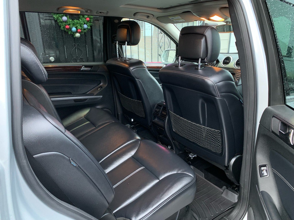 2010 Mercedes-Benz GL-Class Image 24