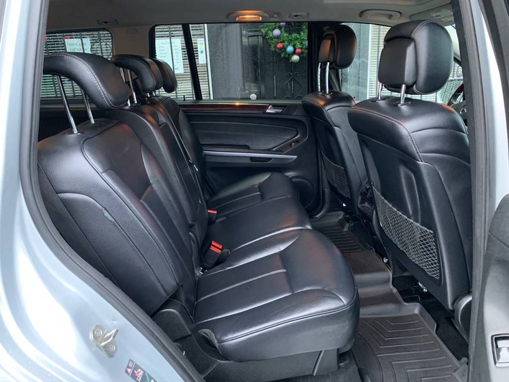 2010 Mercedes-Benz GL-Class Image 25