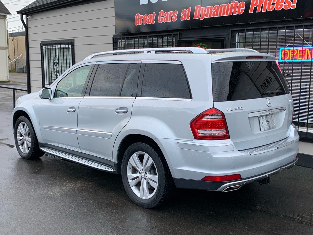 2010 Mercedes-Benz GL-Class Image 4