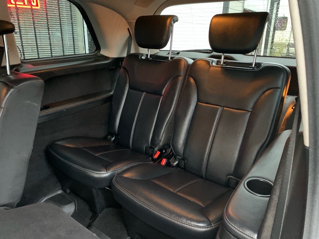 2010 Mercedes-Benz GL-Class Image 16